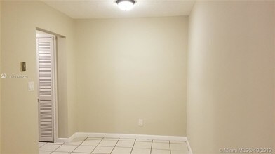5962 NW 19th St-Unit -1 in Lauderhill, FL - Building Photo - Building Photo