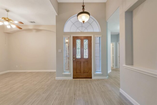 26 Hidden Meadow Dr in Spring, TX - Building Photo - Building Photo