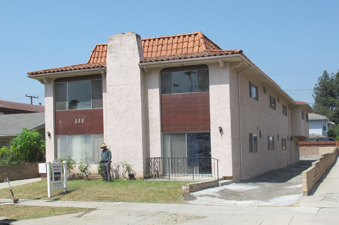 333 N Marguerita Ave in Alhambra, CA - Building Photo