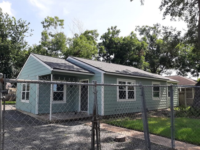 property at 7607 Moss Rose St