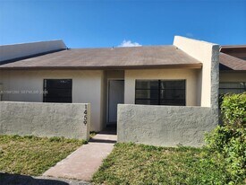 1459 Yellowthroat St in Homestead, FL - Building Photo