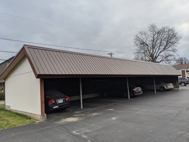 174 Chris Drive, Unit 174 in Englewood, OH - Building Photo - Building Photo