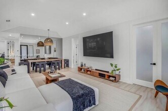 1543 Bird Rd in Coral Gables, FL - Building Photo - Building Photo