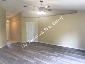 1306 Jeffrine Dr in Crestview, FL - Building Photo - Building Photo