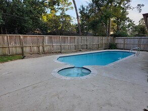 1107 Manatee Ln in Houston, TX - Building Photo - Building Photo