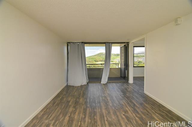 1147 Ala Napunani St in Honolulu, HI - Building Photo - Building Photo