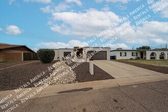 1713 W Oraibi Dr in Phoenix, AZ - Building Photo - Building Photo