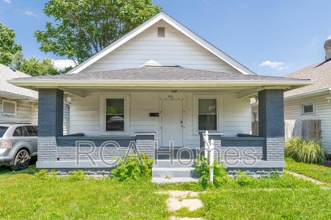 property at 1411 N Belleview Pl