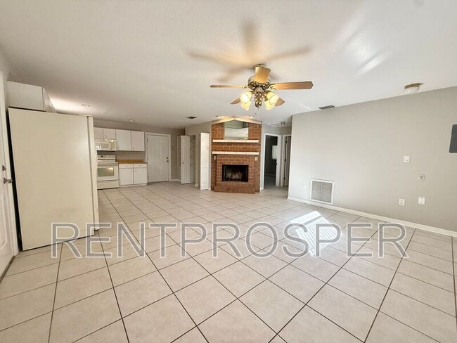 2201 Granada Blvd in Kissimmee, FL - Building Photo - Building Photo