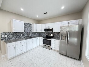 921 Brentwood Ave in Louisville, KY - Building Photo - Building Photo