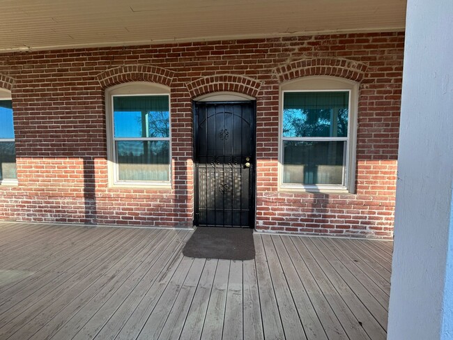 15836 W Lacey Blvd in Lemoore, CA - Building Photo - Building Photo