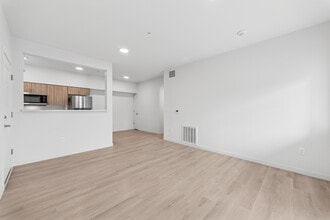 Cascade Creek Apartments in Sandy, OR - Foto de edificio - Building Photo