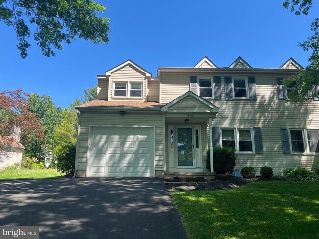 property at 3576 Windridge Dr
