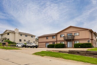 The Hill in Norfolk, NE - Building Photo - Building Photo