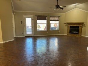 4815 Stetson Dr N in Fort Worth, TX - Foto de edificio - Building Photo