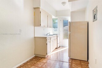 835 Alton Rd in Miami Beach, FL - Building Photo - Building Photo