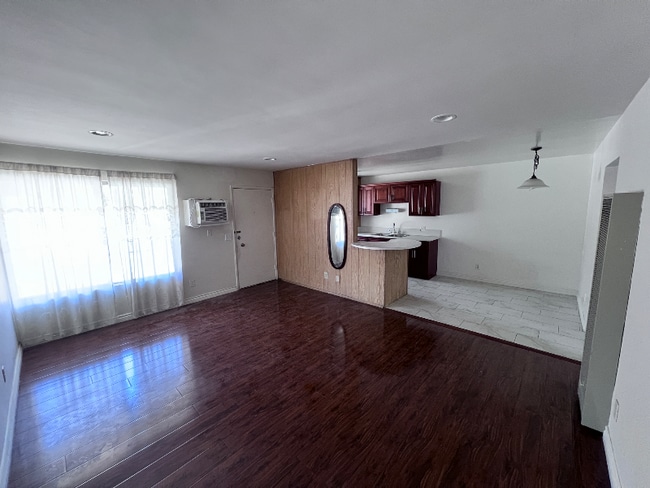 305 N Vinedo Ave in Pasadena, CA - Building Photo - Building Photo