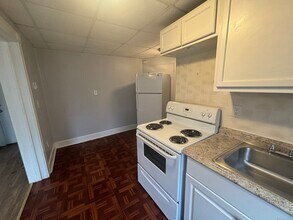 58 Dwight St in New Britain, CT - Building Photo - Building Photo