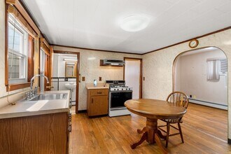 44 Warren St, Unit 2 in Cambridge, MA - Building Photo - Building Photo