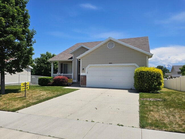 property at 6663 S High Bluff Dr