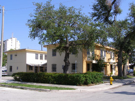 1320 NW 8th Ave Apartamentos