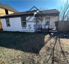 824 W 2nd St in Edmond, OK - Building Photo