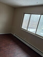 350 Gahart Dr, Unit Unit 4 in Colorado Springs, CO - Building Photo - Building Photo