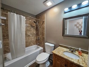 30W637 Whispering Winds Dr in Naperville, IL - Building Photo - Building Photo