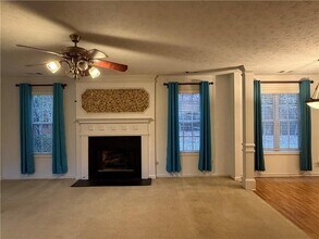 6906 Wynmeadow Dr in Stone Mountain, GA - Building Photo - Building Photo