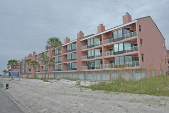 Palm Beach Club in Gulf Breeze, FL - Building Photo - Building Photo