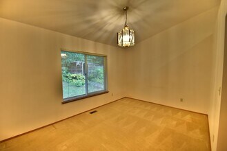 21710 NE 156th St in Woodinville, WA - Building Photo - Building Photo