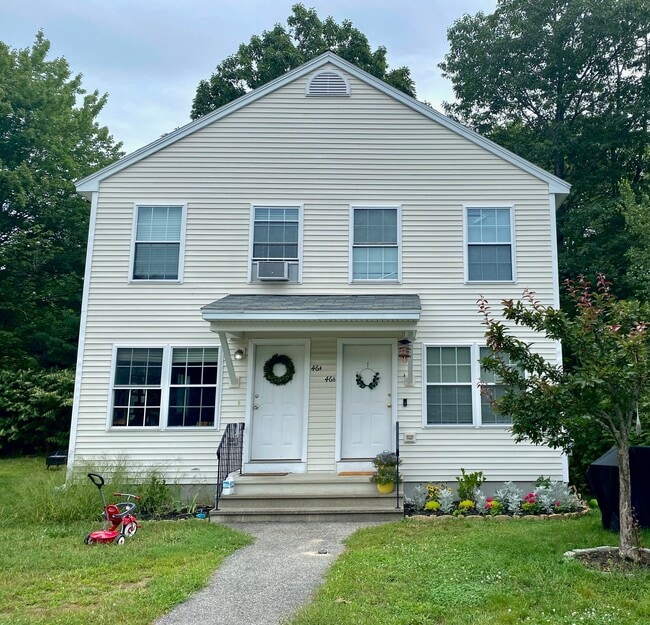 46 Carriage Ln, Unit A