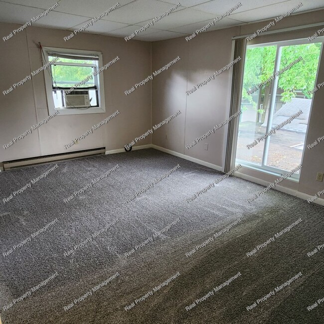 1008 Devonshire St in Hobart, IN - Building Photo - Building Photo