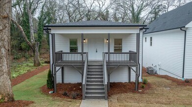 220 John St in Athens, GA - Building Photo - Building Photo