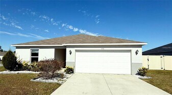 1556 Venice Ln in Davenport, FL - Building Photo