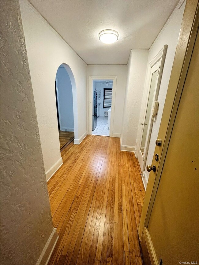 6 West Ave in Larchmont, NY - Building Photo - Building Photo