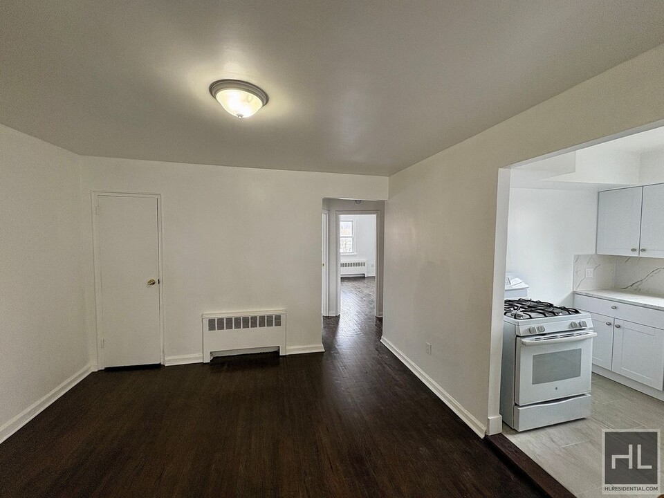 1821 Nereid Ave in Bronx, NY - Building Photo
