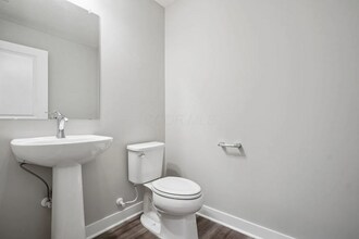 6351 Azile Way in Westerville, OH - Foto de edificio - Building Photo