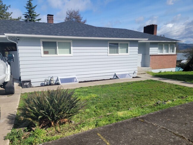 property at 417 E B St