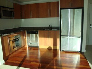 300 S Biscayne Blvd, Unit 3009 in Miami, FL - Foto de edificio - Building Photo