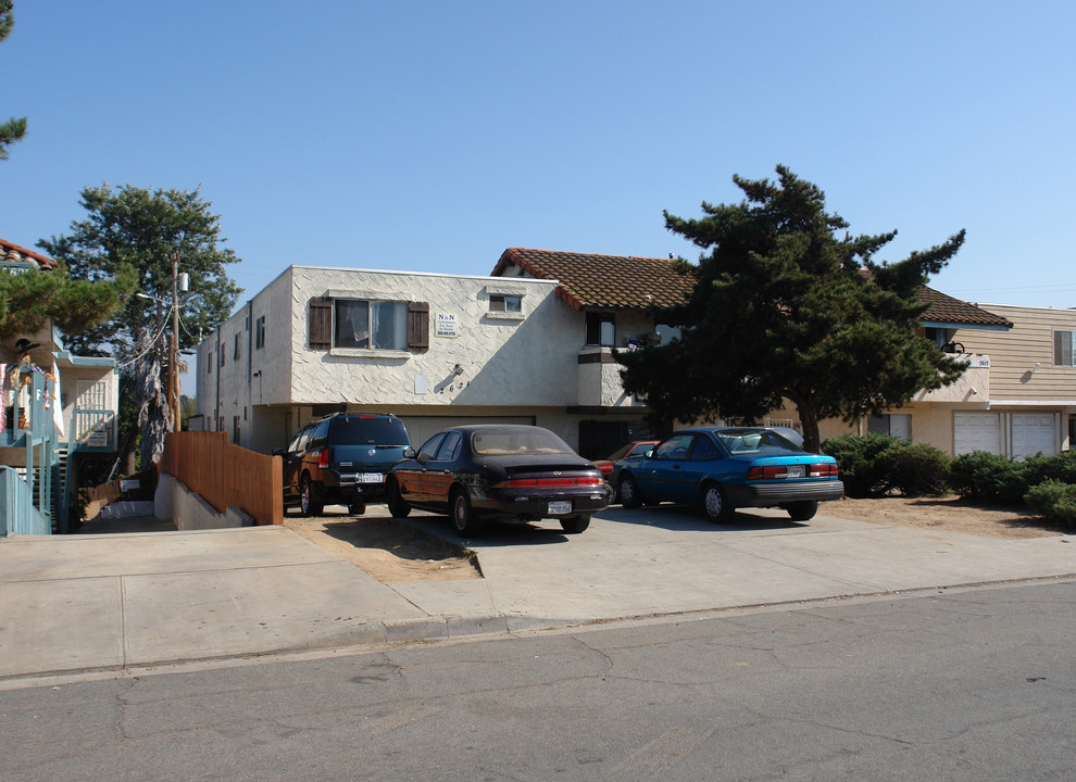 2621 Highland Ave in San Diego, CA - Building Photo