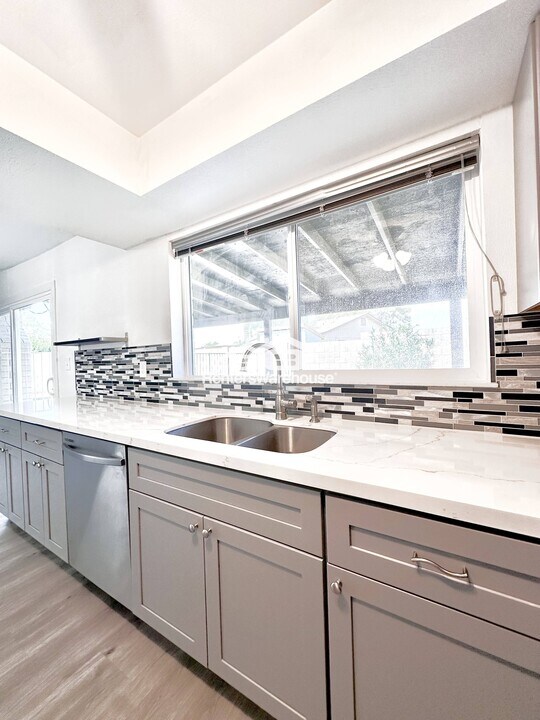 17624 N 20th Dr in Phoenix, AZ - Building Photo