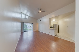 4004 Atrium Dr in Orlando, FL - Foto de edificio - Building Photo