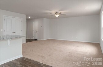 4619 Hazelburn Dr in Greensboro, NC - Building Photo - Building Photo