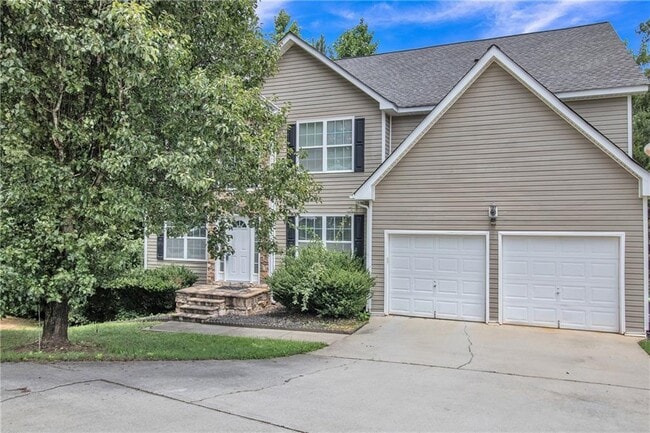 4240 N Braves Cir in Douglasville, GA - Building Photo - Building Photo