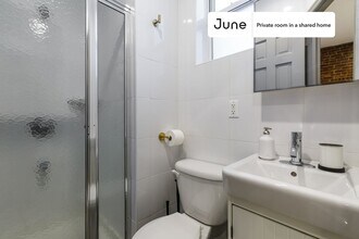 Room in Shared 4 bed/4 bath home in New York, NY - Foto de edificio - Building Photo