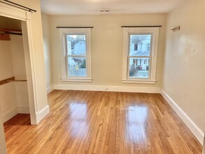 91 Orange St in Westfield, MA - Building Photo - Building Photo
