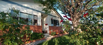 2006 Richard St in Burbank, CA - Building Photo