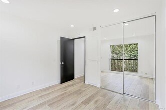 23467 Park Sorrento in Calabasas, CA - Building Photo - Building Photo