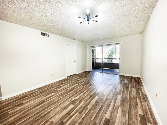 property at 2810 N Oakland Forest Dr